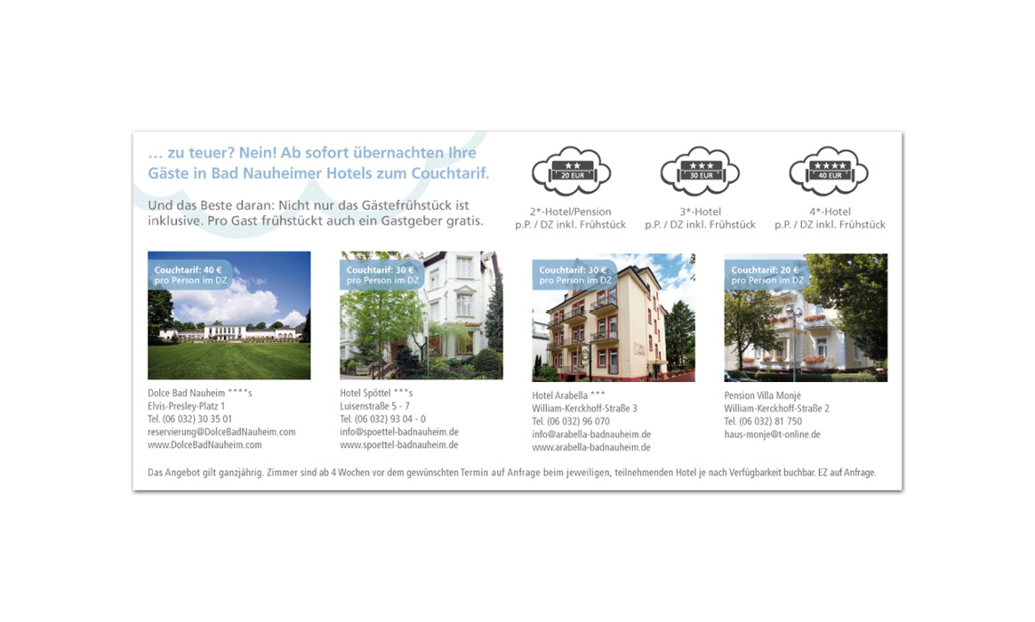 Informationsflyer der Kampagne „Hotelbetten zum Couchtarif“ der Stadt Bad Nauheim mit vier Unterkunftsvorschlägen, Kurzbeschreibungen, Fotos sowie den Logos „Hotelbetten zum Couchtarif“ und „Bad Nauheim Stadtmarketing und Tourismus“.