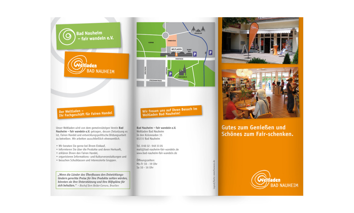 Mehrseitiger Flyer des Weltladens Bad Nauheim mit Informationen zum fairen Handel, Produktangeboten sowie Fotografien aus dem Ladengeschäft.