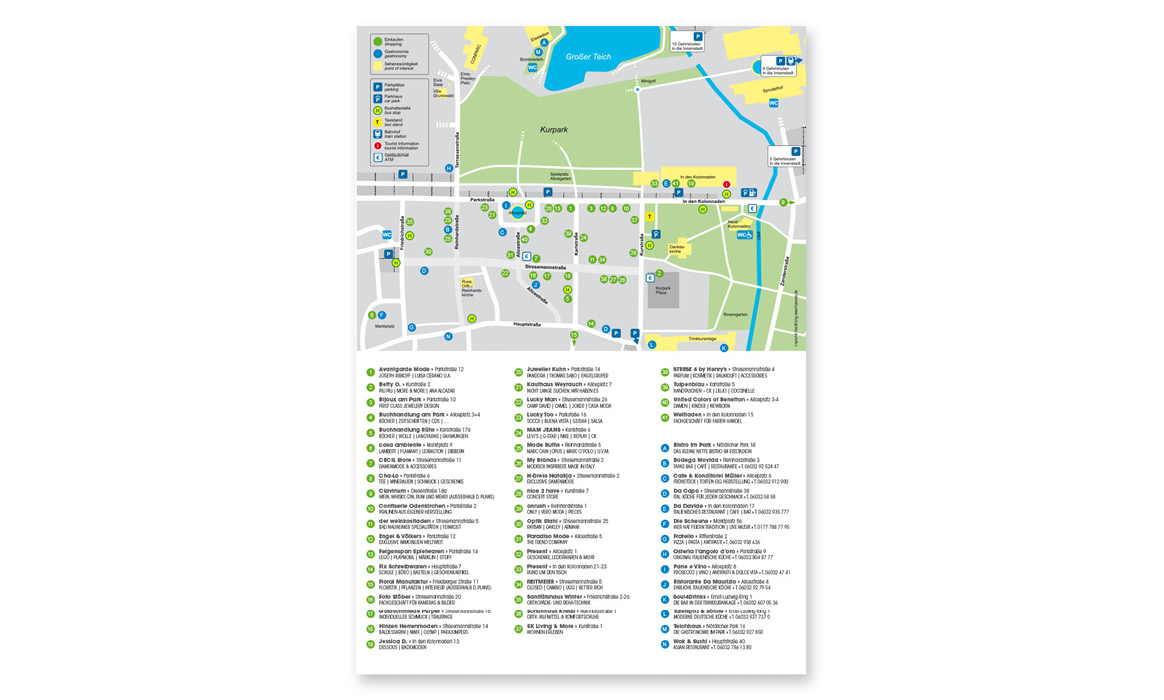 Aufgefalteter Flyer „Einkaufen am Park“ mit Hinweisen auf Einkaufsmöglichkeiten.