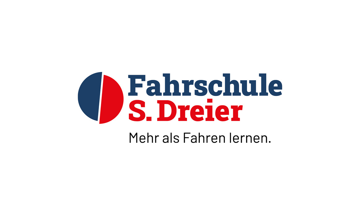 Logo der Fahrschule S. Dreier mit der Wortmarke „Fahrschule S. Dreier“, dem Slogan „Mehr als Fahren lernen.“ sowie einem kreisförmigen Signet in Blau und Rot.